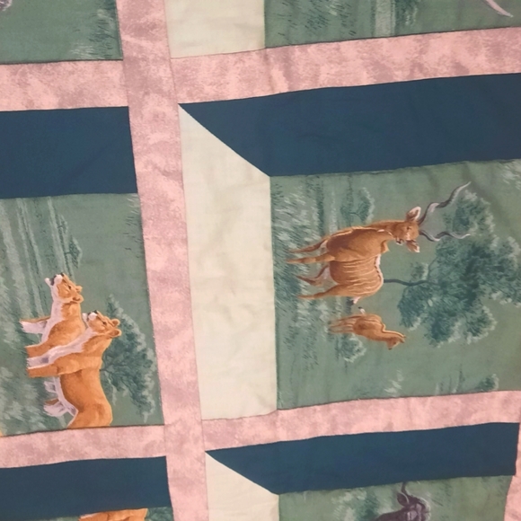 3D vintage quilt 110cm × 100cm - Picture 4 of 5